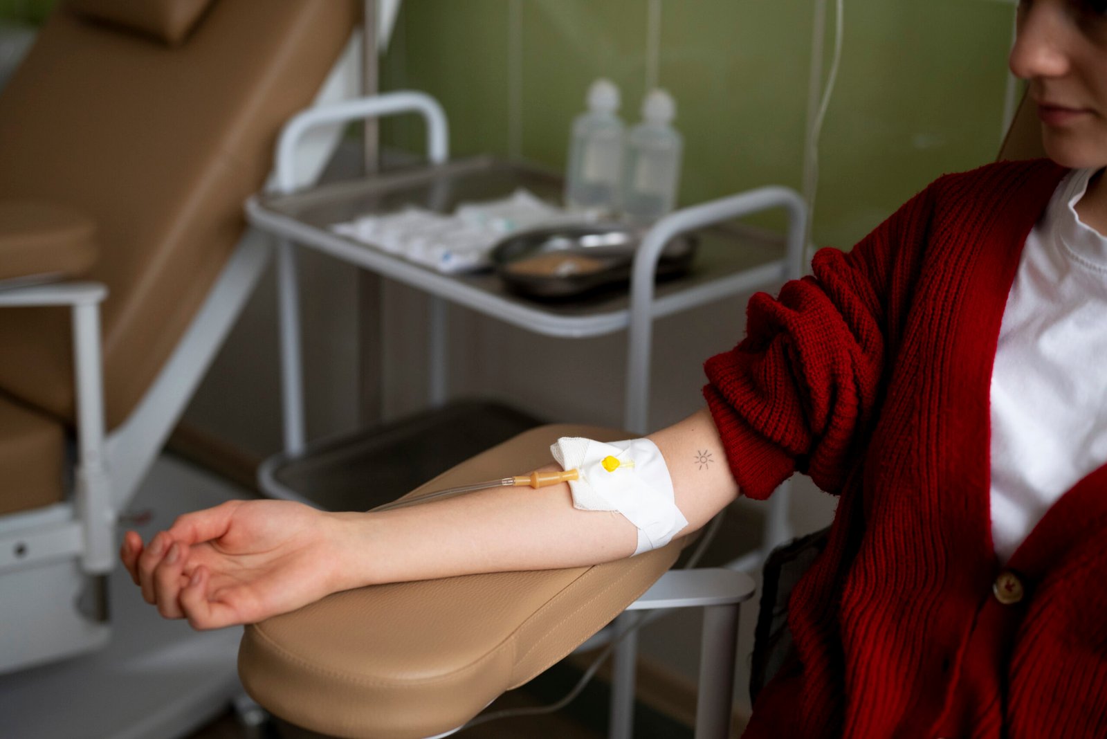 patient-getting-chemotherapy-treatment